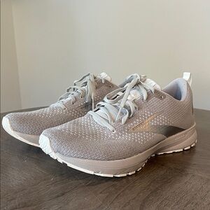 Brooks Women's Revel 4